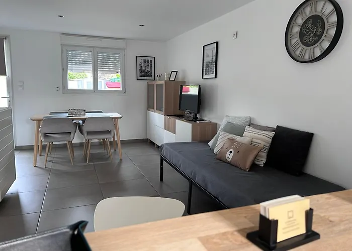 La Belle Etoile רואה